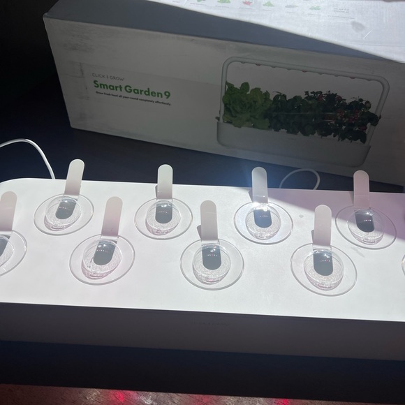 Click & Grow Smart Garden 9 - Picture 5 of 7